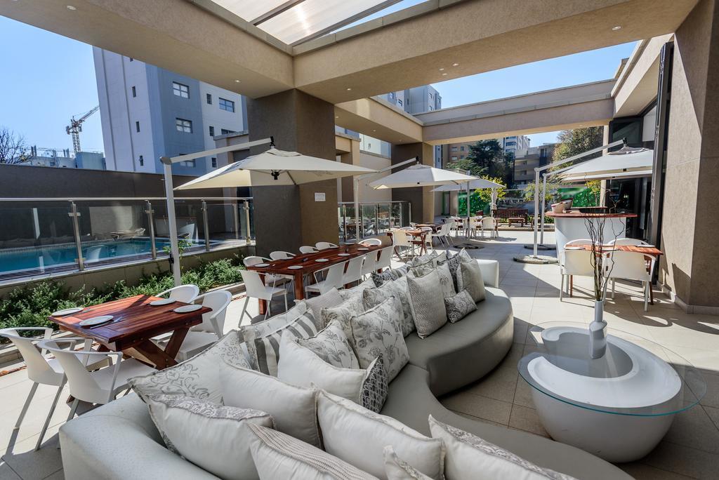 615 Sandton Skye Йоханнесбург Экстерьер фото